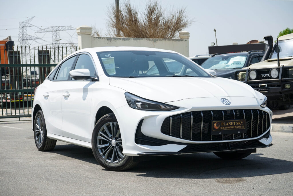MG MG5 1.5L PETROL 180DVVT LUXURY 2025 MODEL