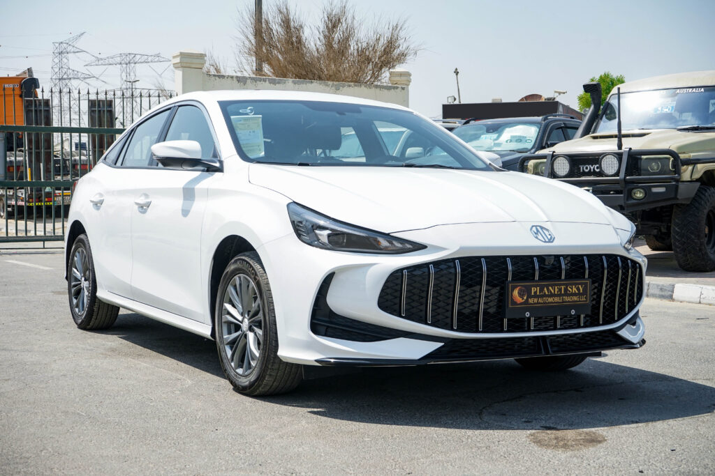 MG MG5 1.5L PETROL 180DVVT LUXURY 2025 MODEL