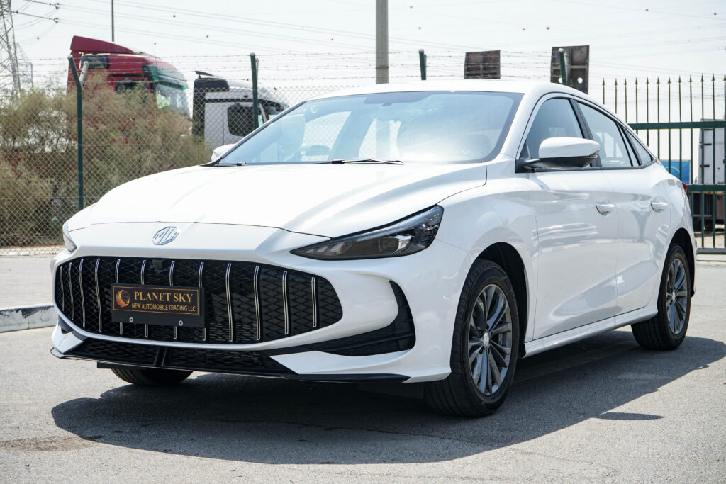 MG MG5 1.5L PETROL 180DVVT LUXURY 2025 MODEL