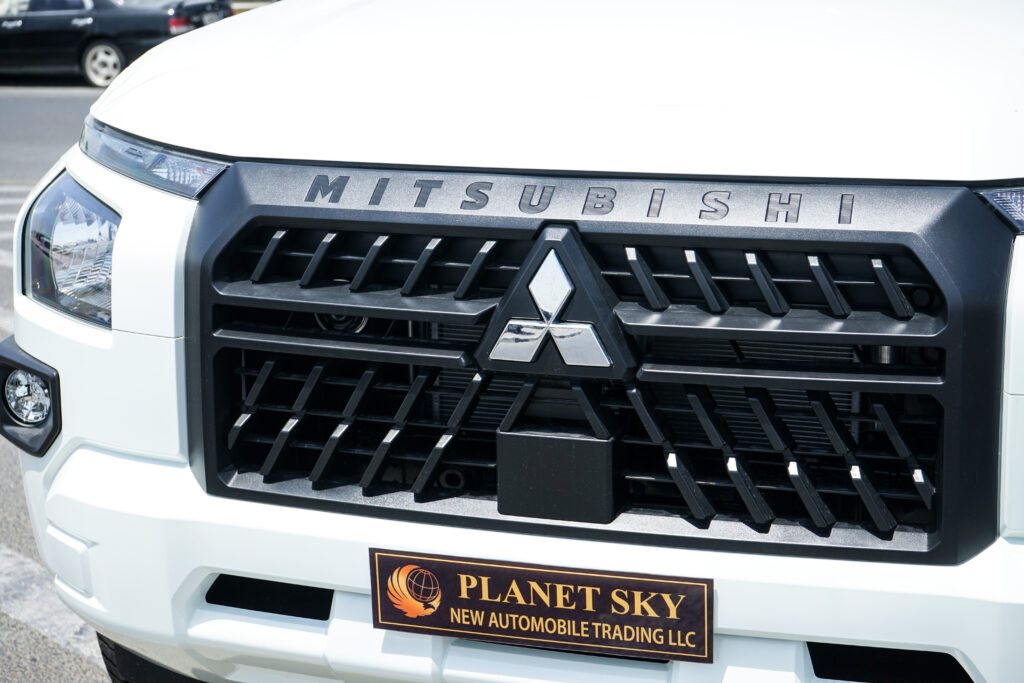 MITSUBISHI L200 2.4L PETROL M/T GLS 4X4 2025 MODEL